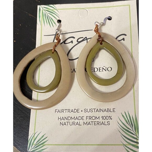 NWT Handmade Fairtrade Natural Material Tagua Nut Earrings 2.5" Drop Dangle - Picture 2 of 4